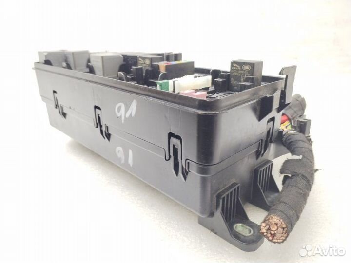 Блок предохранителей Land Rover Discovery 5 L462