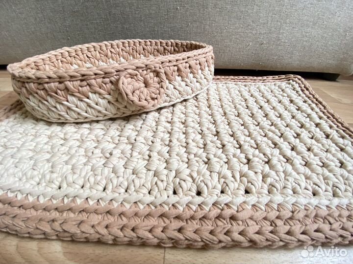 Корзина и коврик из трикотажной пряжи