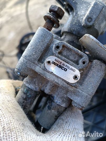 Кран управления полуприцепа wabco 4630322200