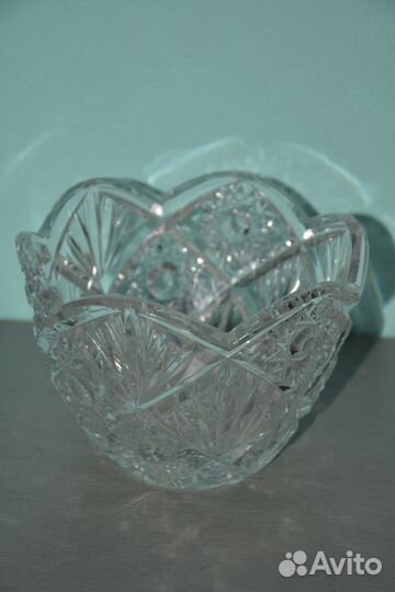 Хрустальная ваза