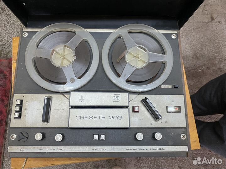 Катушечный магнитофон снежеть 203