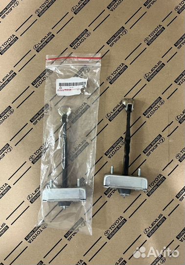 Ограничители дверей на Toyota Camry XV 70