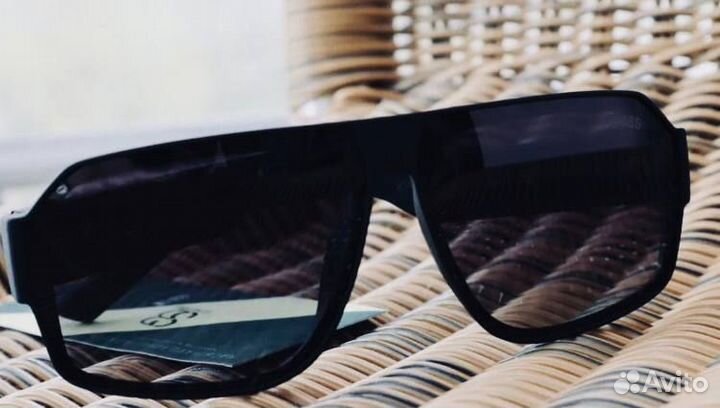 Солнцезащитные очки Hugo Boss с поляризацией