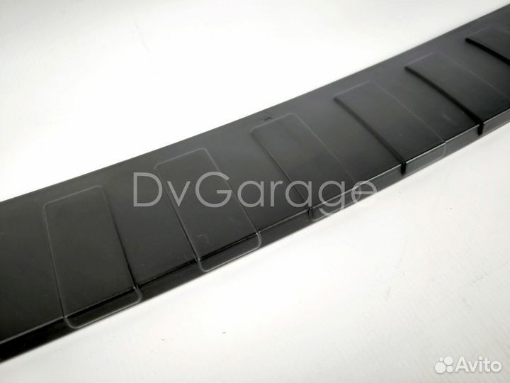 Накладка на задний бампер Subaru Outback 2020+