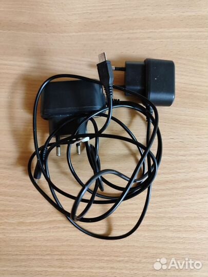 Зарядное устройство для телефона micro usb