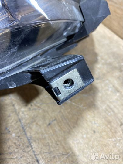 Фара передняя правая Peugeot Bipper 142046