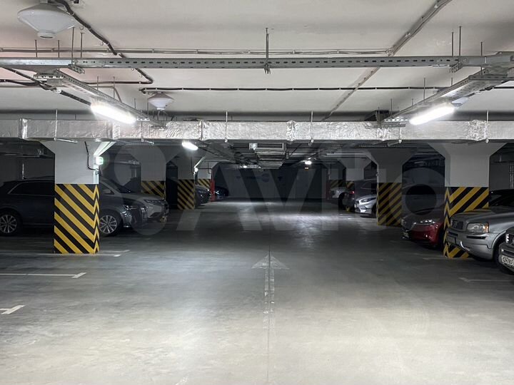 Машиноместо, 13 м²