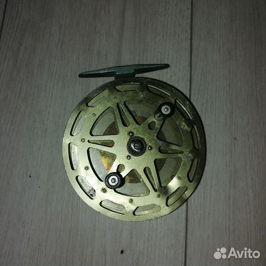 Катушка для спиннинга