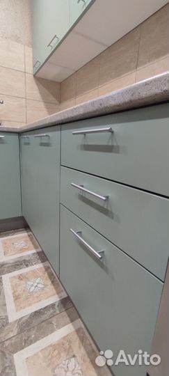 Кухня угловая матовая