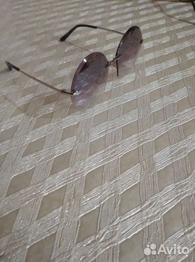 Солнцезащитные очки женские брендовые
