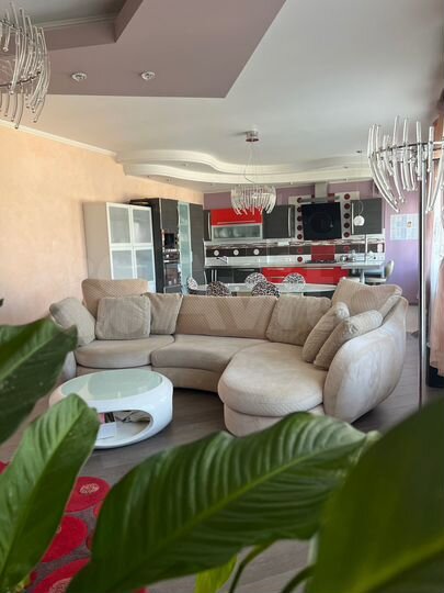 3-к. квартира, 131,8 м², 3/5 эт.