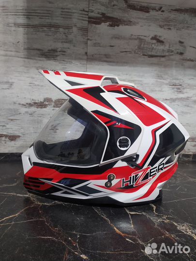 Шлем для езды на мопеде