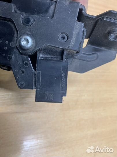 Замок крышки багажника Астра Astra J