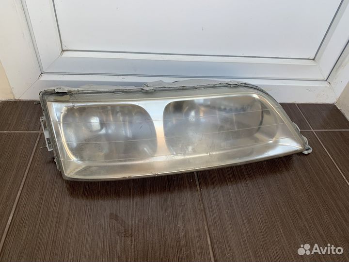 Фара передняя правая Toyota Mark 2 100