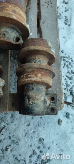 Каток поддерживающий roller upper Doosan S340LC-V