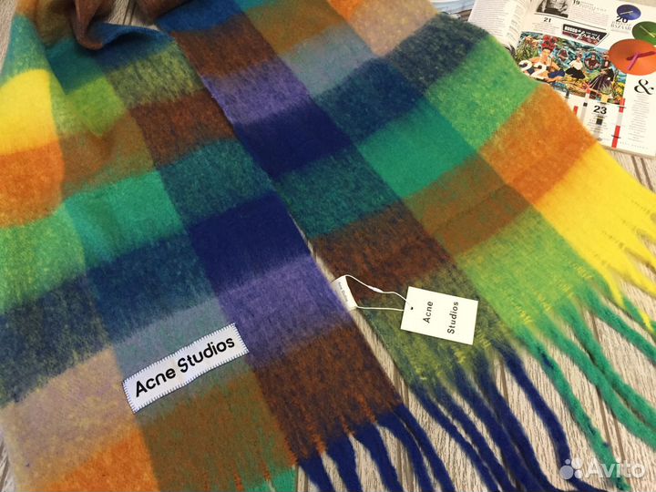 Яркий теплый Шарф Acne Studios
