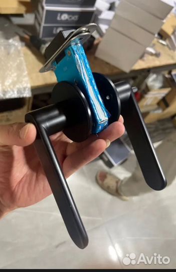 Дверные ручки кноб черные с магнитными замками