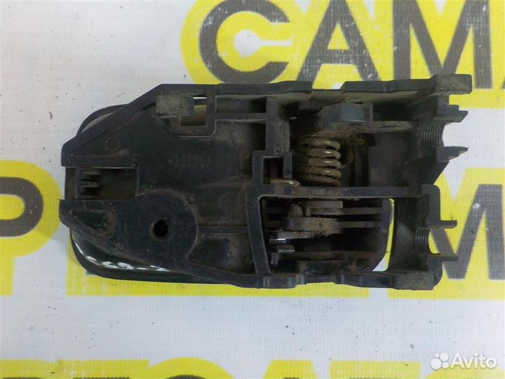 Ручка двери внутренняя правая Mitsubishi Lancer 9