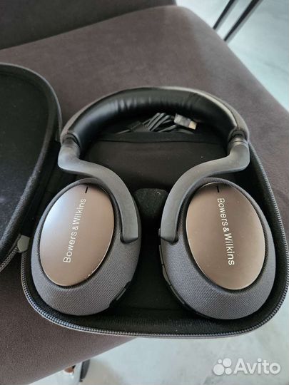 Наушники Bowers Wilkins