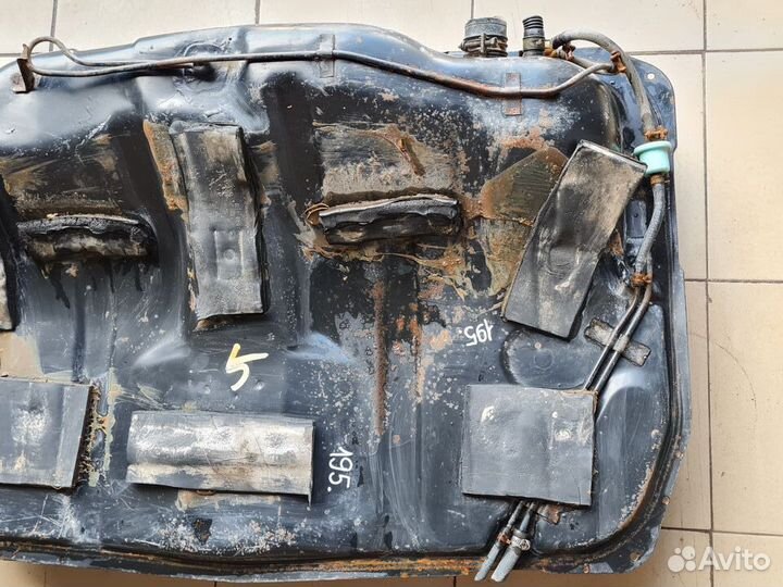 Бак Kia Magentis 2001г