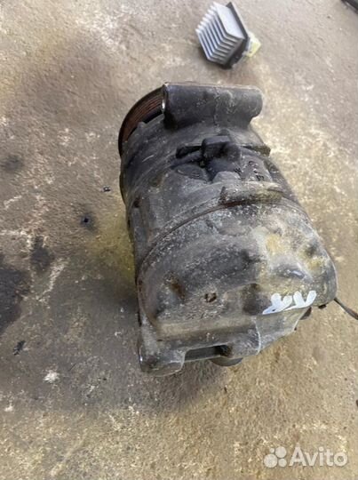 Компрессор кондиционера Рендж Ровер спорт 4,2 L320