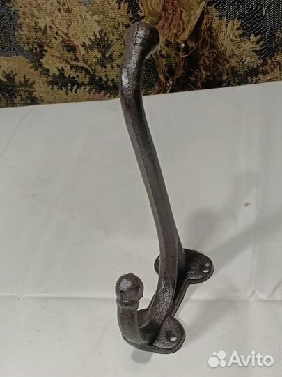 Крючок чугун