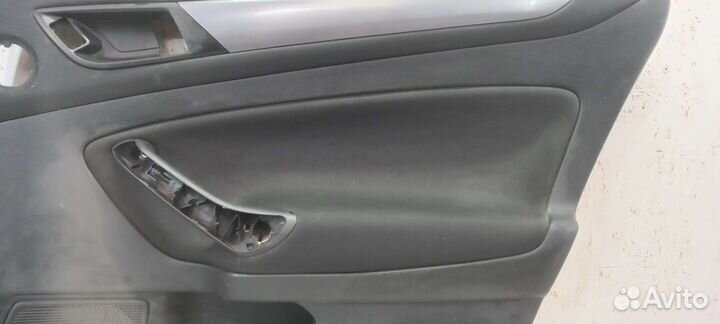 Обшивка задней правой двери Ford Mondeo 4