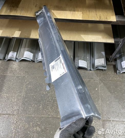 Порог правый Volkswagen Transporter T5 (Klokkerhol