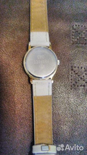 Часы кварцевые