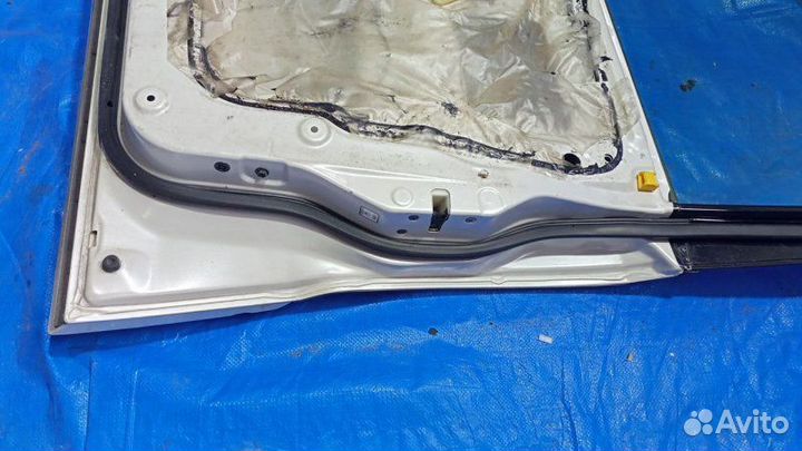 Дверь боковая передняя правая Mitsubishi Pajero