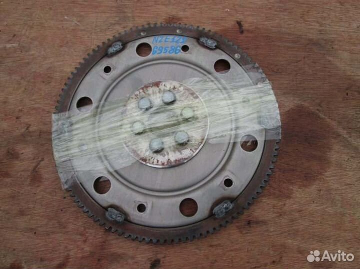 Маховик Toyota Corolla Fielder NZE124 1NZ-FE