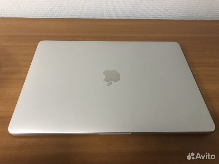 Macbook pro 13 2018 512gb silver