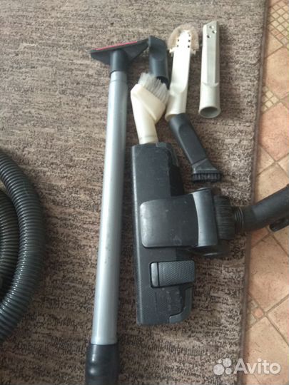 Для пылесоса шланги,щётка