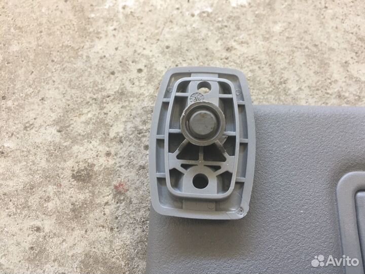 Солнцезащитный козырёк правый Peugeot 106 (5942)