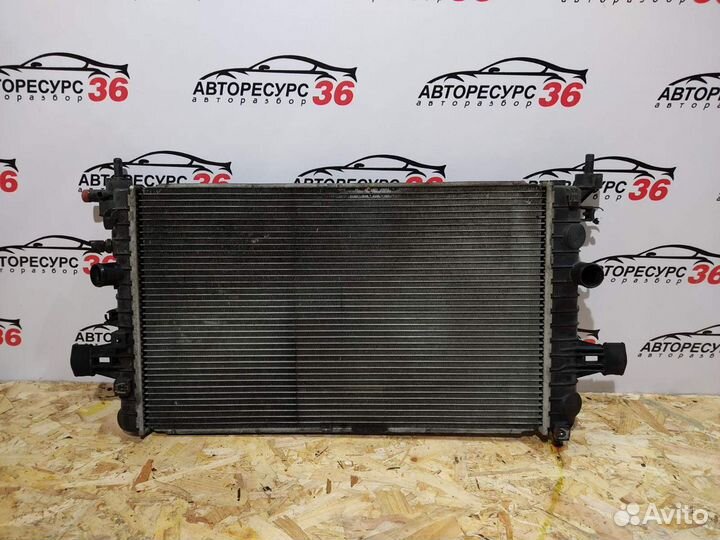 Радиатор основной Опель Астра H