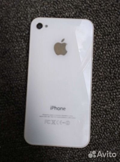 Телефон iPhone 4s