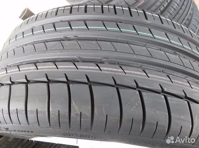 Triangle TH201 Sportex 235/45 R20 100Y