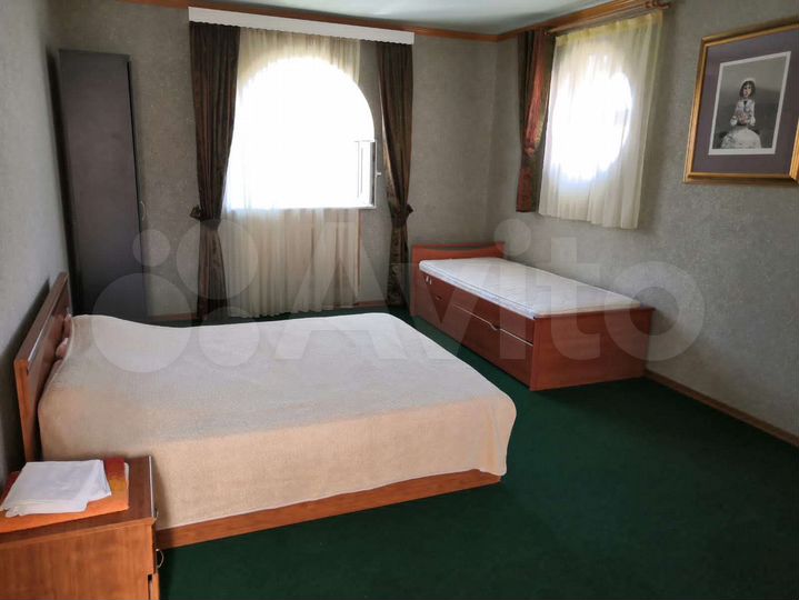 Комната 50 м² в 2-к., 3/3 эт.