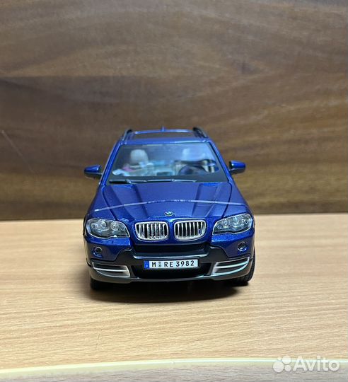 Масштабная модель BMW X5 1:18