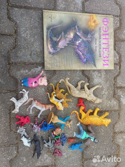 Игрушки животные. + Книга