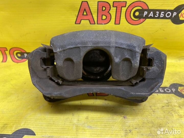 Суппорт передний левый Nissan Teana J31 VQ23DE