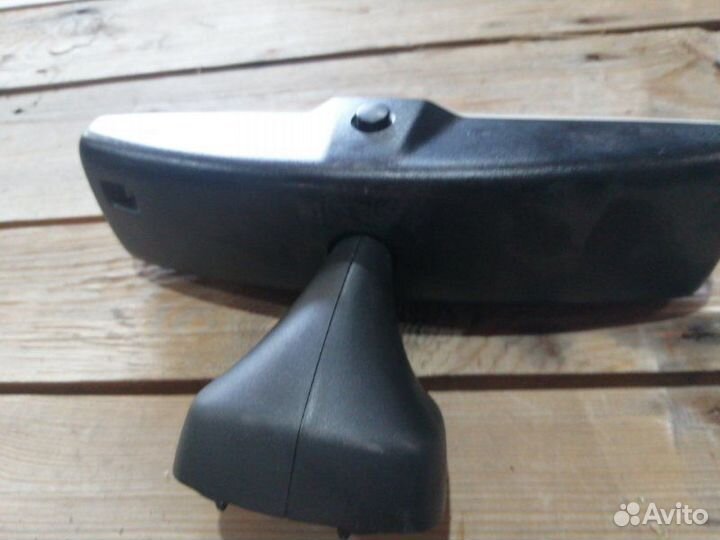 Зеркало салона Volkswagen Jetta седан 1.6 clra