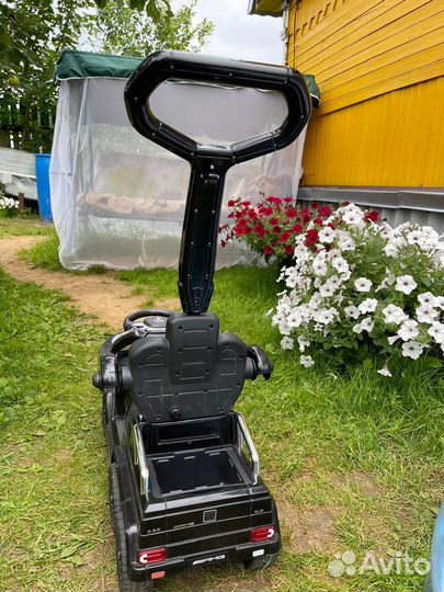 Машинка каталка толокар с ручкой mercedes