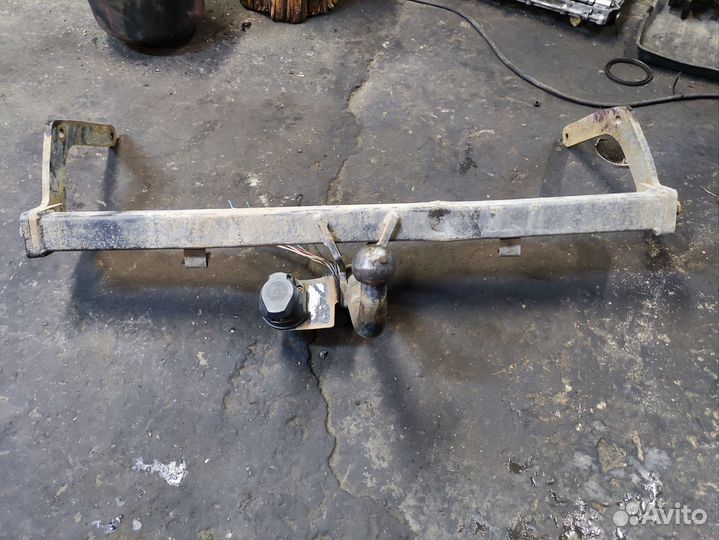 Фаркоп LADA xray