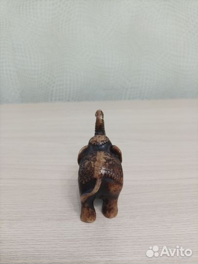 Статуэтка фен-шуй Слон из Тайланда коричневый, беж