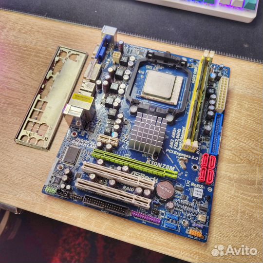 Комплект AMD Phenom X4 820 + мать + озу