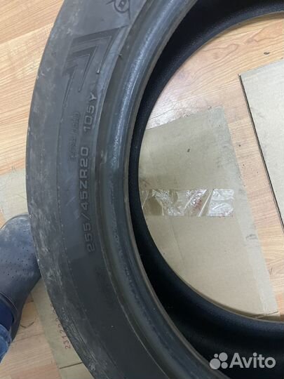 Dunlop SP Sport Maxx RT 2 255/45 R20 и 285/40 R20