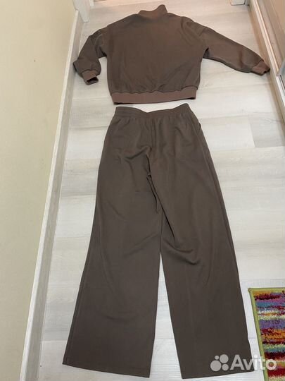 Костюм женский спортивный на весну лето