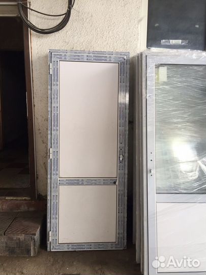 Готовые двери 80х200 алюминиевые