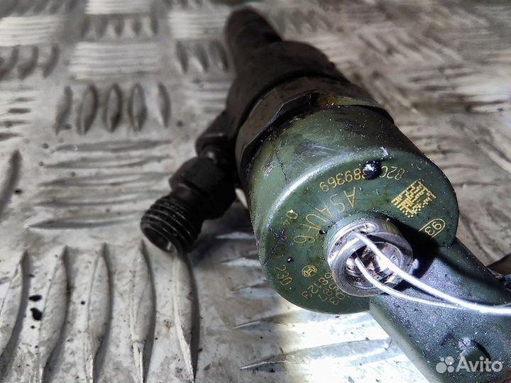 Форсунка для Renault Scenic 2